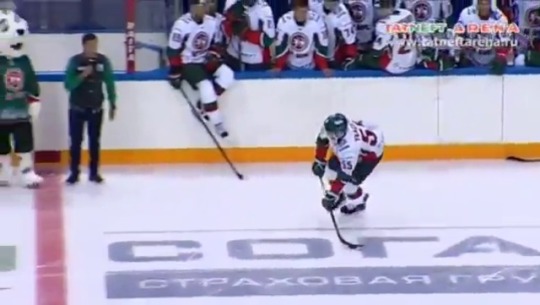 pyroveride-official: danthemedicman:  the-armed-utahn:  bnprime:  weirdrussians:   Russian hockey player with the ridiculous penalty shootout    a hero  what in the hell  Aesthetic   In soviet russia hockey players plays you! 