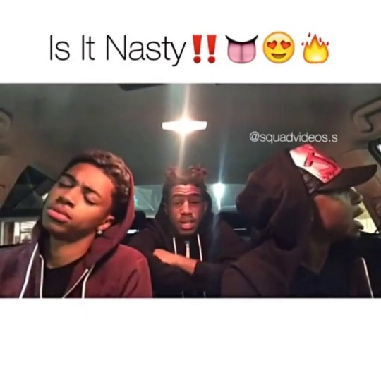 adorethiswhore:  icandy725:  When you love it nasty, you’ll appreciate stuff like this 💖👅  I’m Wet