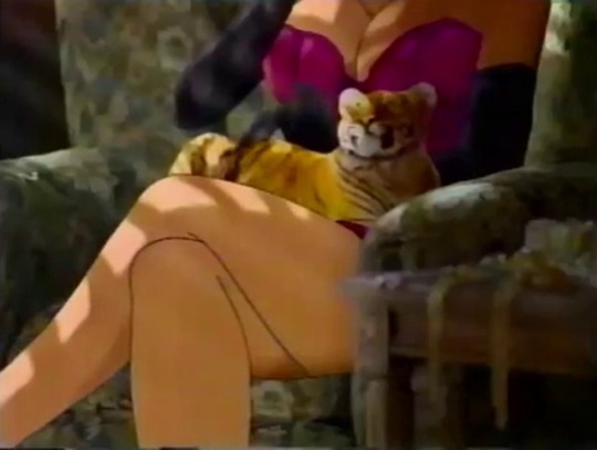 mayuthey:  so my friend just showed me this commercial for a gas station that lupin and the gang are in?? it’s fantastic, i don’t think i’ve seen it on tumblr so here you go(fujiko in diamond earrings and black satin gloves petting a tiger kitten