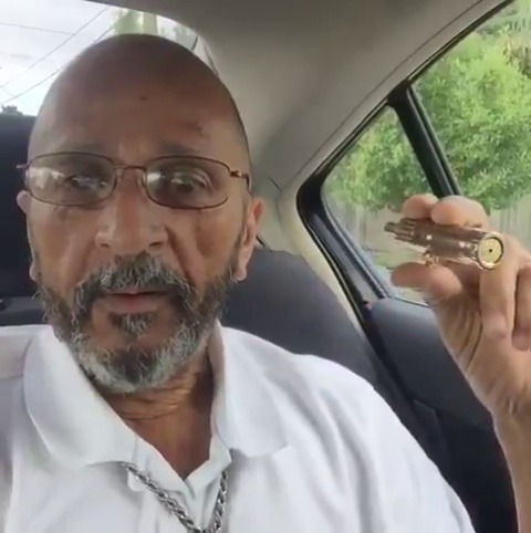 vee-ayye:  yourlocalweeknd:  This deadass me in 30 years   LOOOOOOOOOOOOOOL jnbfejhngjenfjks this made my night.  I wouldn’t ever let nobody smoke in my shit, but this was hilarious