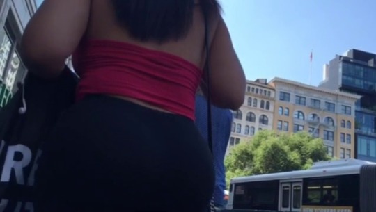 bigbootycandids:  Haven’t posted in a while but I’m back so enjoy this beautiful thick booty