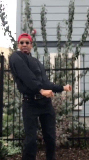 candiikismet:  kellyandroses:  airjunebug:I live for moments like these. when you got moves from pre game to after party.  AYYYYYE