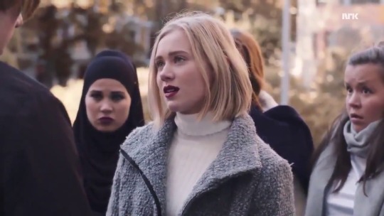 alterskam: IM HERE FOR GIRLS SUPPORTING OTHER GIRLS