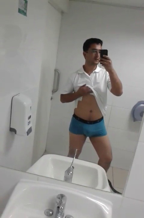 principitodechile:  dropexxx26:  Desntista de provi  Pedazo de culo!!!