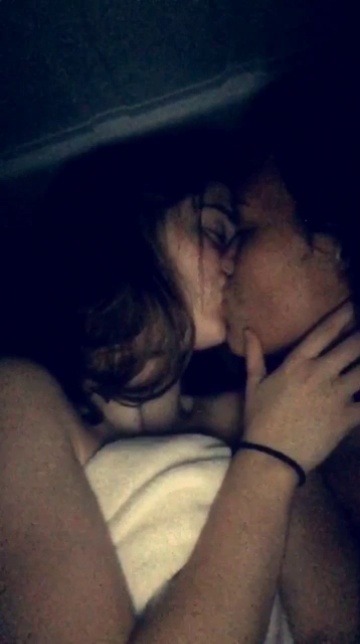 lesbiandgayy:♥️ 