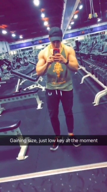 future-fitness-freak:  lifeisfitness:Snapchat: dgfitnesslife @lifeisfitness low key? still crazy massive though dude! Keep up all the hard work buddy!