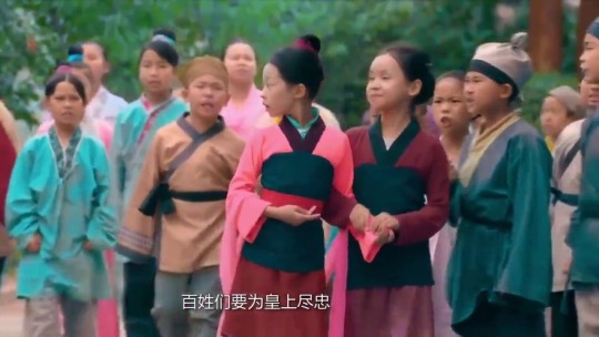 memorian: Little kids recreating “Honor to Us All”. It is the cutest thing you’ll