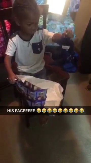 weloveshortvideos:  lmao smh so ungrateful