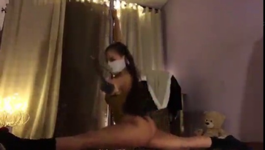gyarurun: goddammitfaith:   sexyvideosonline:   kitanay    She gon fuck around and