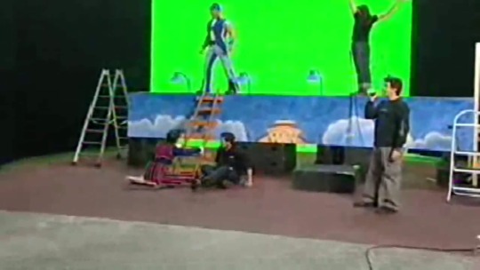 rotten-flippity-flop: shepardsgalaxy:  some more rare lazytown behind the scenes