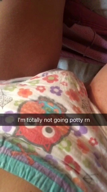 crinkledl:  voknowsbest: More reasons to add me on snapchat this princess loves to use her diapers and pull ups like a good girl ! 🎀❤️  - Vo   I miss Vo
