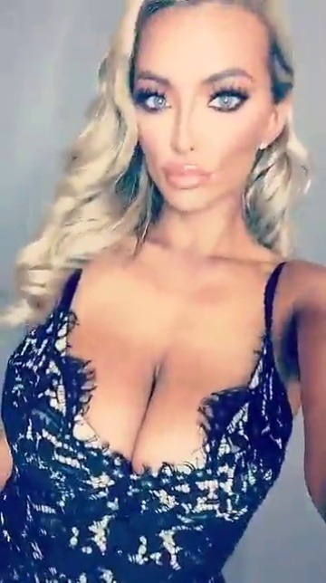 lindsey-pelas:http://Lindsey-Pelas.tumblr.com ♥Lindsey Pelas Another incredibly sexy bimbo: Lindsey Pelas.One of the most gorgeous women I’ve ever seen. 