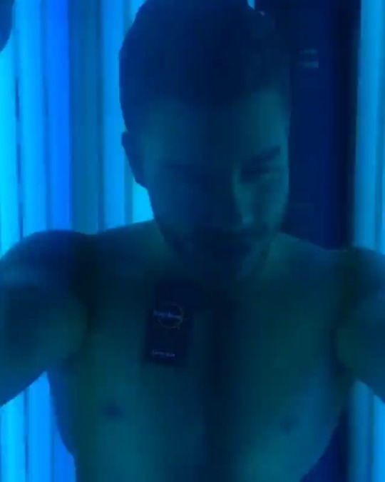 fantasy-land-gay:  Sigam http://fantasy-land-gay.tumblr.com/ Sejam Bem Vindos a meu mundo 