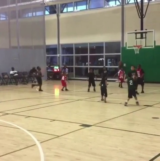 slavetheyouth:  protectblkwomen:  blvck-immaculate:  thetimetravelersmistress:   athugsdream:   jettestblack:  localstarboy: Coach wasn’t having it. Kid was about to shoot at wrong basket. Get that weak shit out of here!   😂   This me as a parent