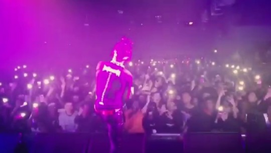 vintage90sgold:  Lil Uzi Vert - Xo tour life Got the crowd lit