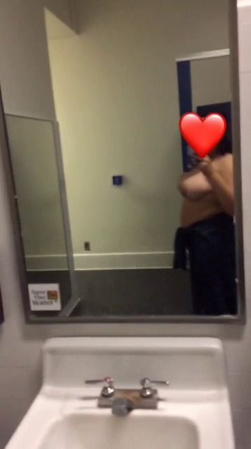 lust-0n:  took this video while I should have been in class :)