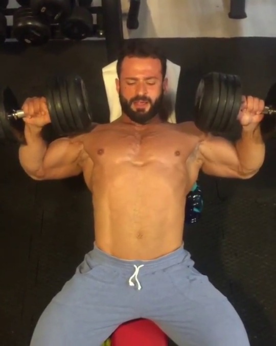 jeromeroundu2:  Mustafa Yildiz