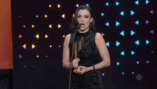 nootvanlis: Natasha Negovanlis winning the Fan’s Choice Award at the Canadian Screen Awards!