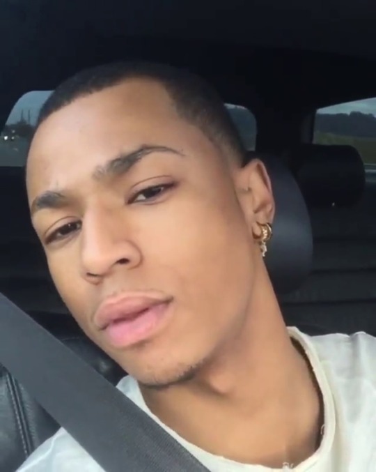 getexposed2016:  extranoboys:  His nut probably taste so sweet  This my boo