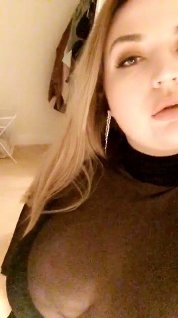 sothisistwenty:  I’ve felt so gross and unattractive this weekend but I just looked back at old videos and I need to pull myself together. I’m gonna eat right, work out, fake tan, and put my make up on. And maybe please god find £20 spare to get