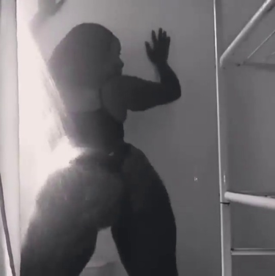 sexyvideosonline:  officialdimemonddimple  WOW!