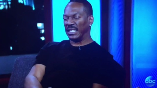 creamynut:  localstarboy: When Eddie Murphy impersonated his brother lmaooo #RIPCharlieMurphy I love it 