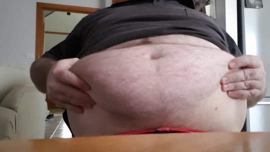 dcgluttonhog: pumpui-fatty: Faaaaatttt  Spectacular round blubber belly 