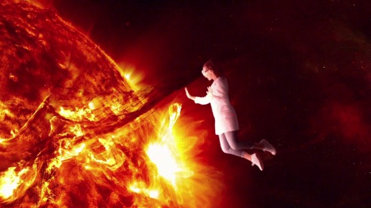 sourtothepeople:    Feel the heat!  