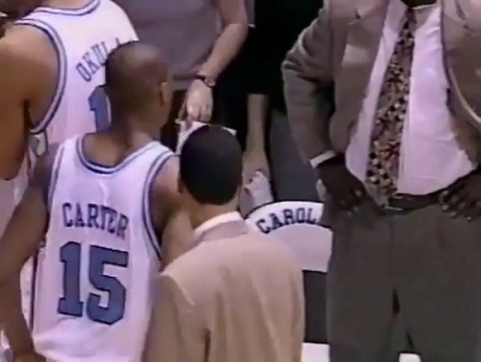 throwbackhoops:  1998 | Vince Carter windmill against Appalachian State!