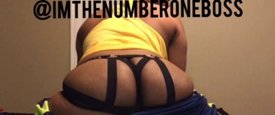 tbear81:  imthenumberoneboss:  All this ass but I still can’t ever find dick when