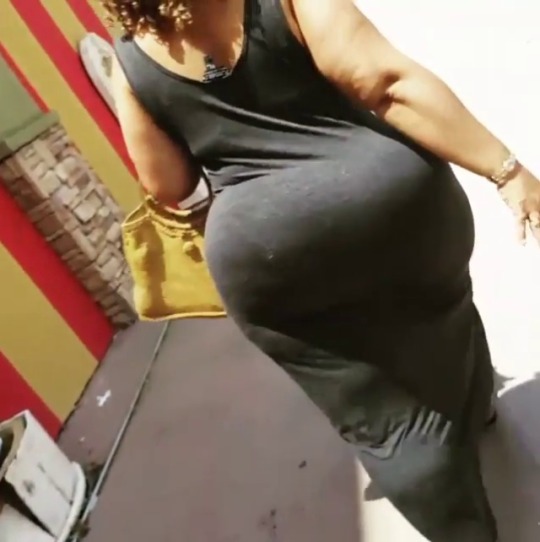 313bigbootyluver:  thetruemesiah:  Big ol booty  Damn 🍆💦