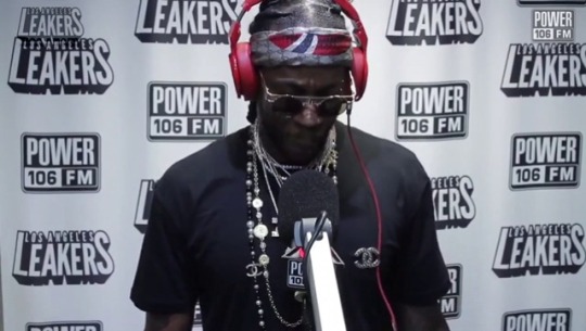 fuckboyizm: sloth-king:  realhiphoponline: 2 chainz Freestyle to “DNA” Kendrick