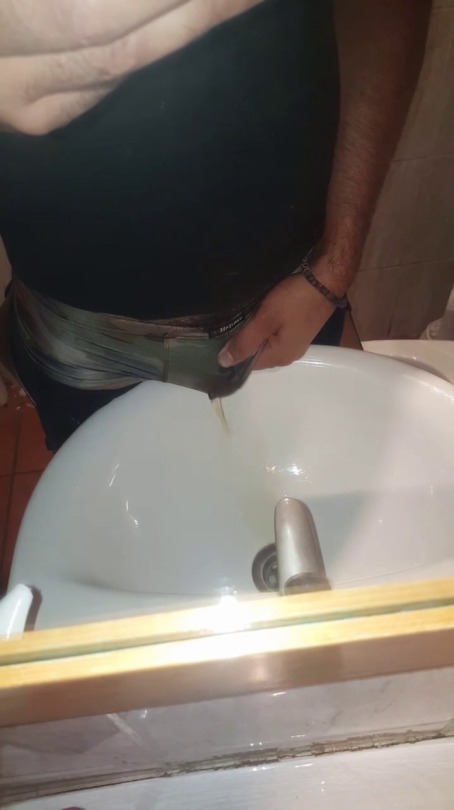 peedc:Number 2. Peeing in the sink at work 