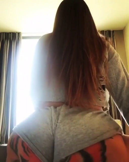 curvyink:  Another clip from tygerbooty #curvyink
