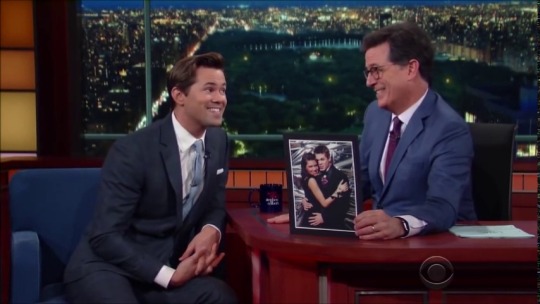 95laughingtacos: upsettoland: Gay Icon™ Andrew Scott Rannells, everybody.  He has
