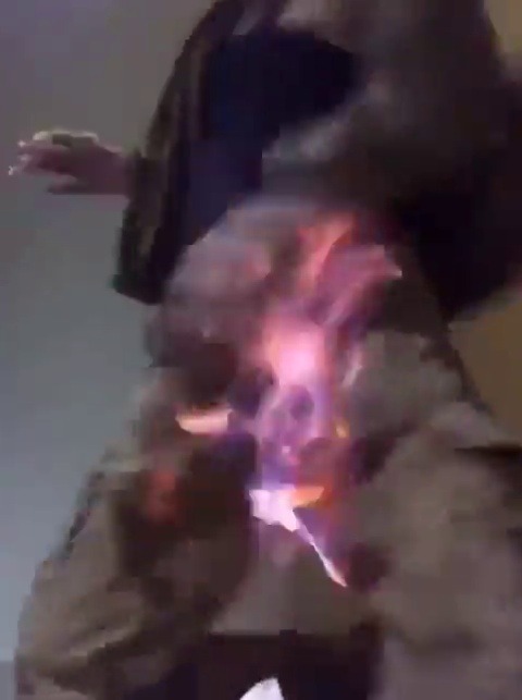 iluvtosukdic:  brmanso27:  Fire🔥Starter 🌋🚭  Lol…Listen up boys n girls please don’t try this at home