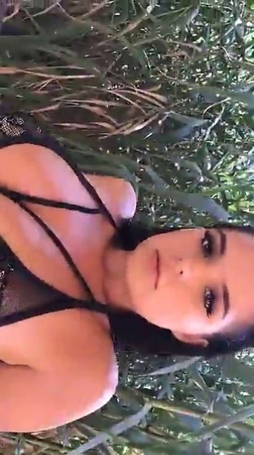 Demi Rose M