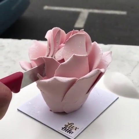 3blush:https://www.instagram.com/p/BYUtYn5FzrV/