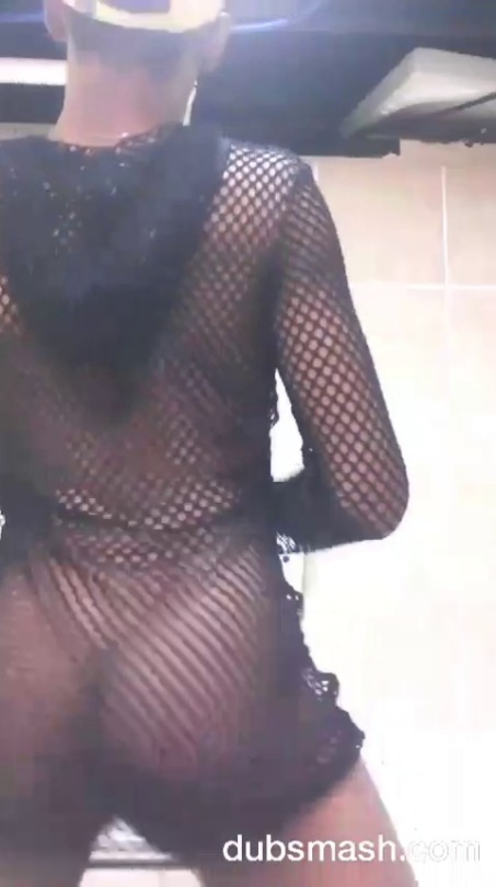 saysimz:  Ima throw this money like a freak hoe💰💰💰