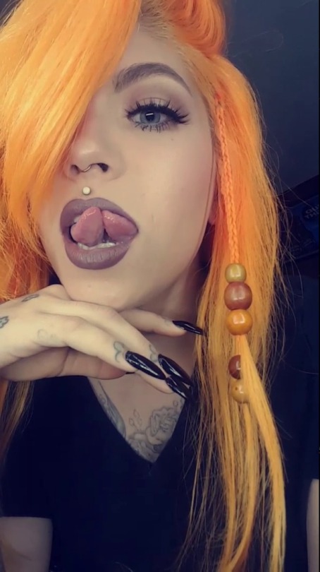 LONG & SEXY TONGUES porn pictures