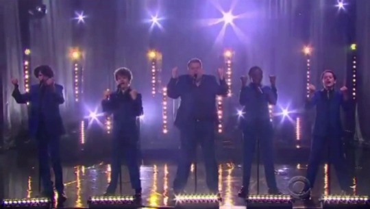 tan-man88: time-for-tozier:  MY HEART WENT OOF! WE DONT DESERVE  These boys are the bomb  