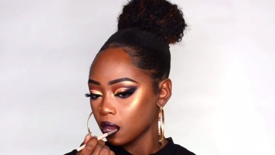 sistermaryfake:  smashbike:  smashbike:  lyssamaxiscute:  kiskeya-kreyol:  cashhhmani:  onyourtongue: 😍😍😍  Her editing is unparalled by any other MUA on YouTube.   Her IG is @ wvrthy and her youtube channel info is on there. She makes and sells