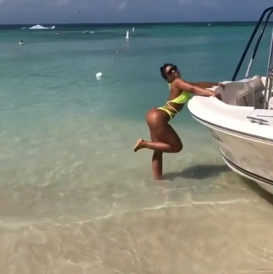sexyvideosonline:  Follow Me On Instagram Here