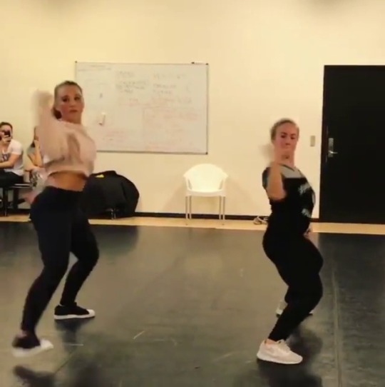 twerkerinden:  Just a little video from practice#TB