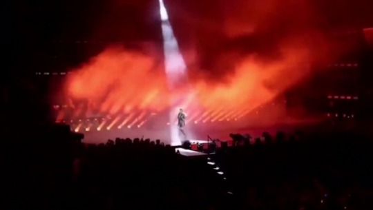 brownskinbaaby:  Beyoncé singing Lauryn Hill’s Ex-Factor.