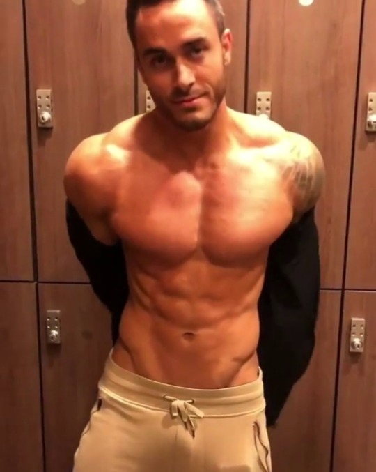 the-life-god:  Mirror mirror on the wall: Mike ChabotFollow Mike on his official