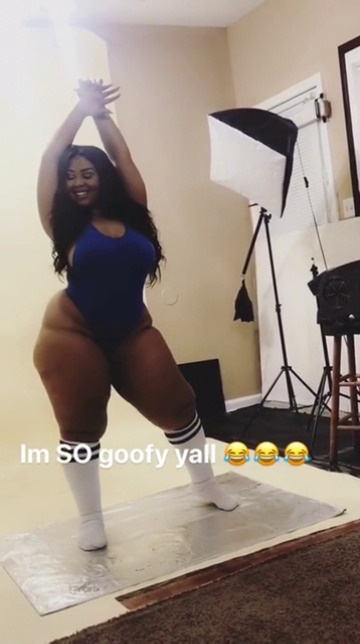 bootysweatt:  @solid_bluee