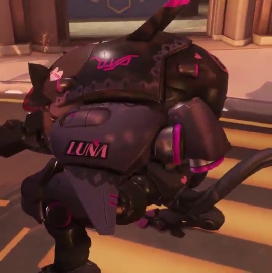 fuckyeahoverwatch: WHAT ELSE BUT A NEW REVEAL?!  THIS SKIN IS TOO FIRE!!! BLIZZARD WORLD UPDATE JANUARY 23RD! 