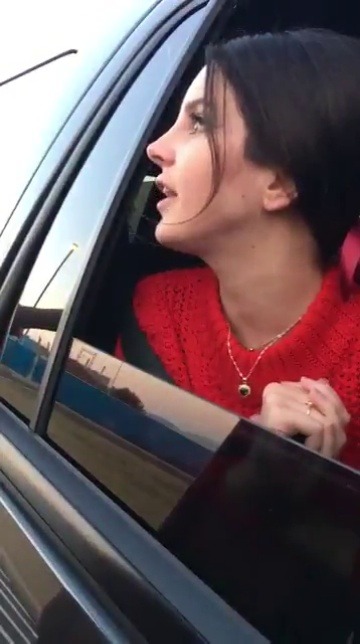 starb0yx: pearlbody:  lanadelgayestboyalive:   princess-of-the-moons:  Lana reacting