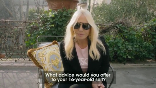 guayabaprince: chuzzus:   Donatella Versace answering questions is everything I needed today    “How do you react to criticism?” I hate it 